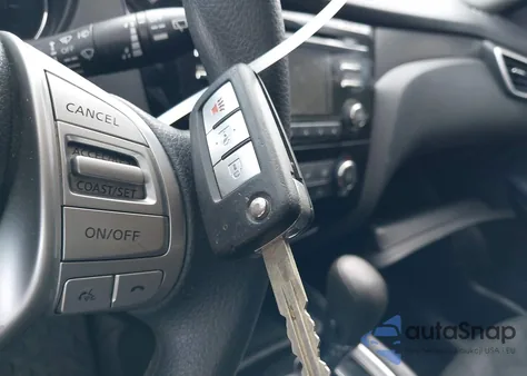 2015 Nissan Rogue S z USA, uszkodzony, nr VIN 5N1AT2MV2FC811217